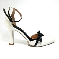 Scarpin Detalhe em Laço - Branco e Preto