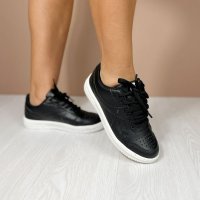 Tênis Casual com Cadarço - Preto