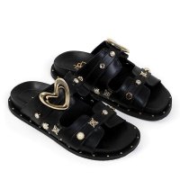 Papete Confort com Aplicações e Detalhes Dourados - Preta